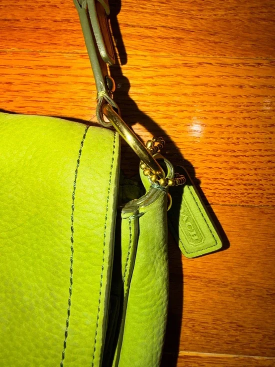 COACH 2005 Vintage Soho Flap Hobo Green Suede Shoulder Bag - Picture 4 of 7